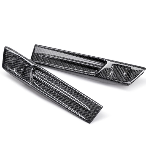 2009 - 2010 NISSAN GTR R35 FENDER DUCT LOGOS (Pair)